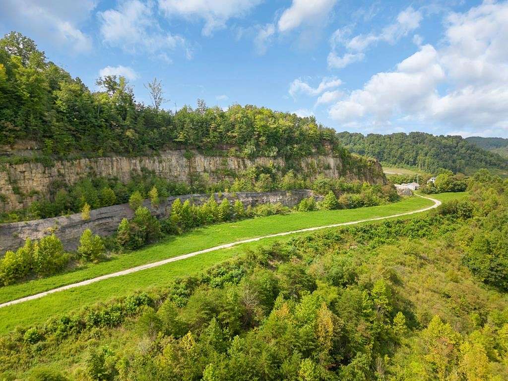 17.9 Acres of Land for Sale in Hazard, Kentucky