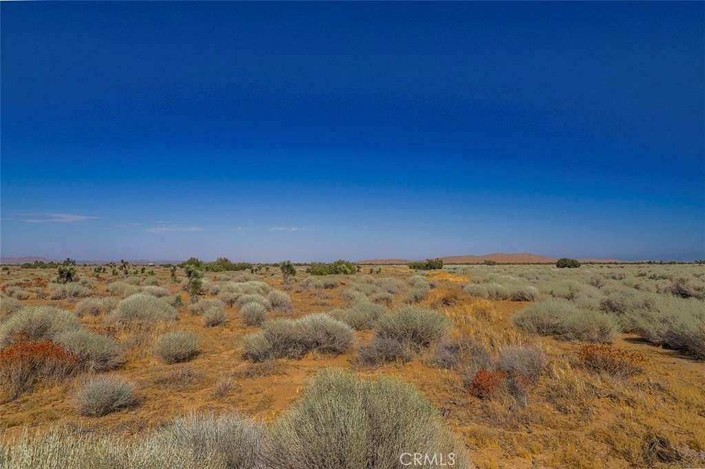 39.846 Acres of Land for Sale in Lancaster, California