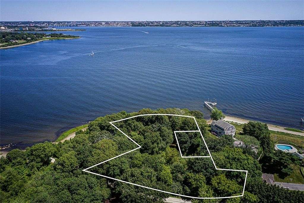 1.625 Acres of Residential Land for Sale in Warren, Rhode Island