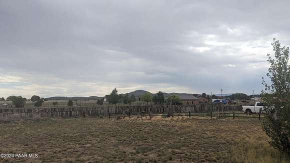 2.5 Acres of Residential Land with Home for Sale in Paulden, Arizona