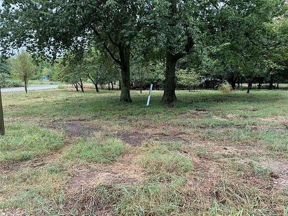 2.1 Acres of Residential Land for Sale in Webbers Falls, Oklahoma