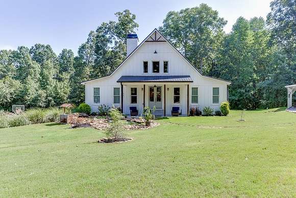 15 Acres of Land with Home for Sale in Jefferson, Georgia