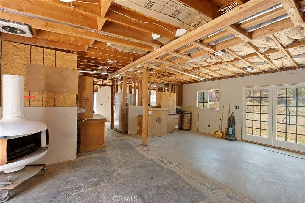 14.9 Acres of Improved Mixed-Use Land for Sale in Agua Dulce, California