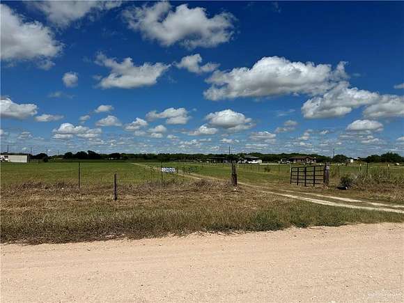 5 Acres of Residential Land for Sale in Monte Alto, Texas