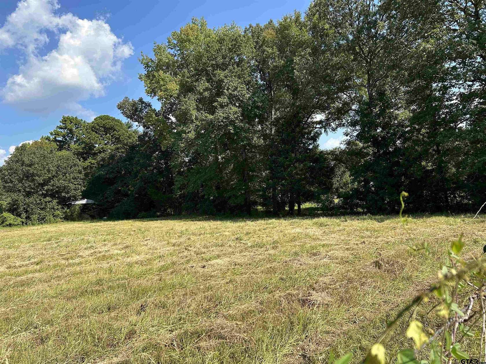 1.5 Acres of Residential Land for Sale in Troup, Texas