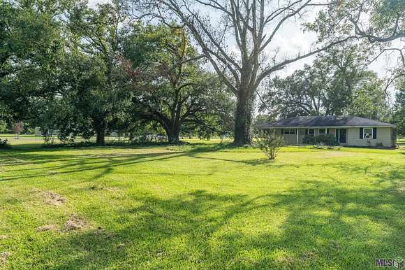 1.58 Acres of Residential Land for Sale in Saint Amant, Louisiana