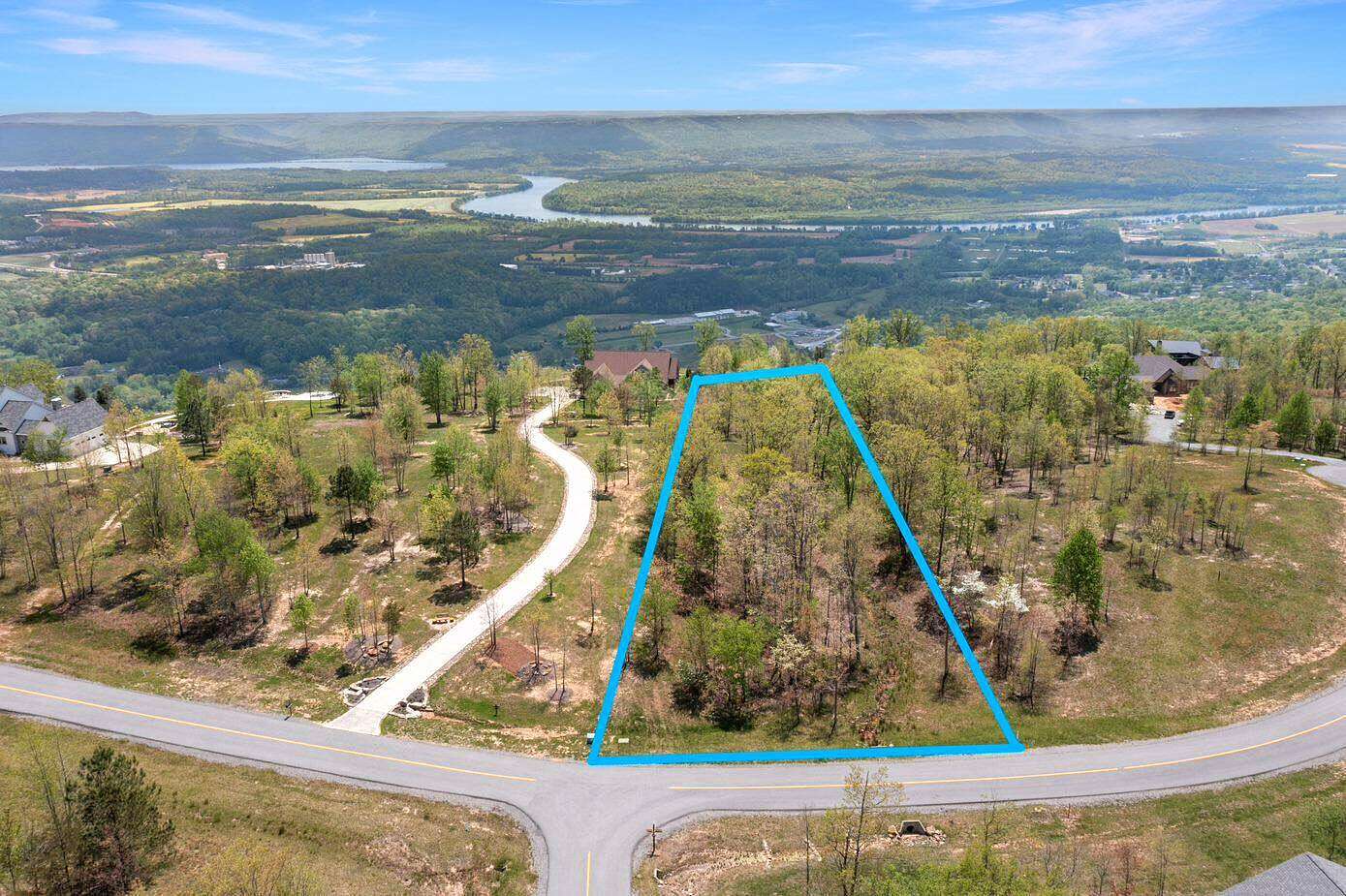 2.83 Acres of Residential Land for Sale in Jasper, Tennessee