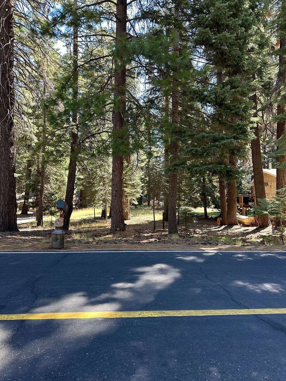 0.46 Acres of Residential Land for Sale in Lake Almanor Country Club, California