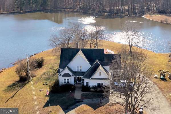 132 Acres of Land with Home for Sale in Scottsville, Virginia