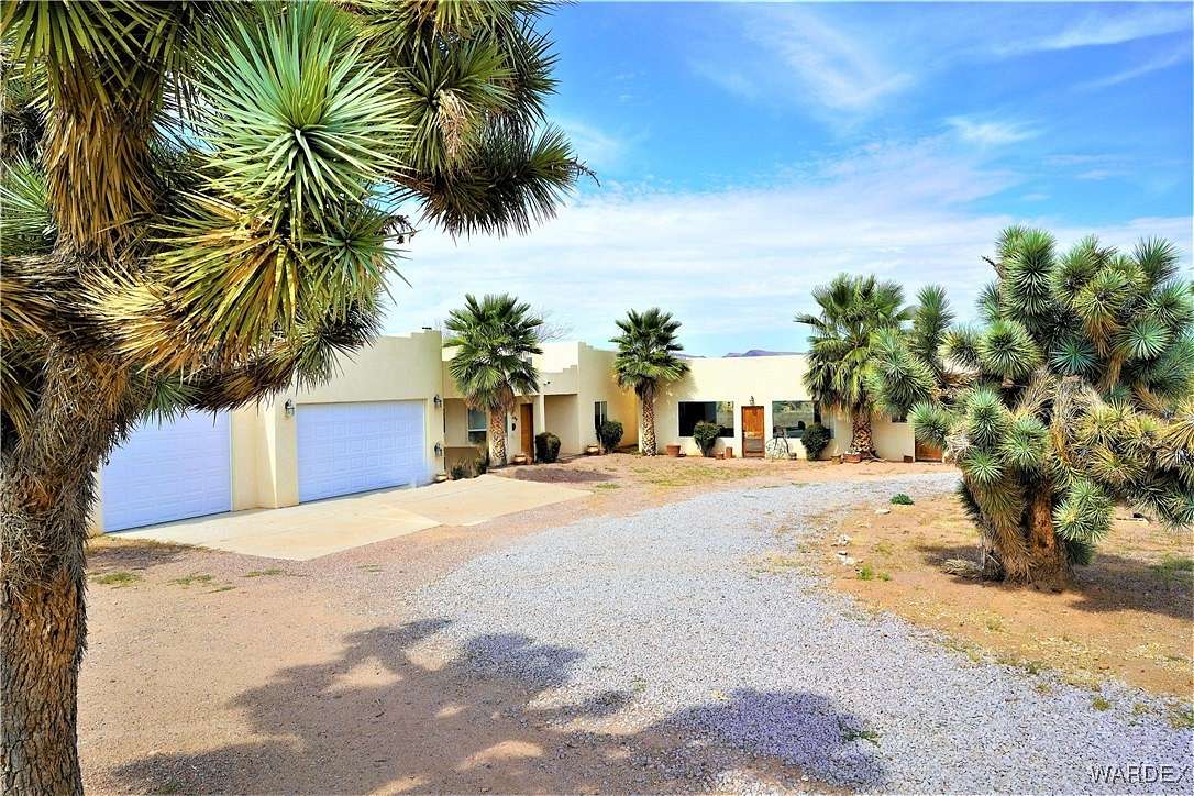 4.28 Acres of Residential Land with Home for Sale in Dolan Springs, Arizona