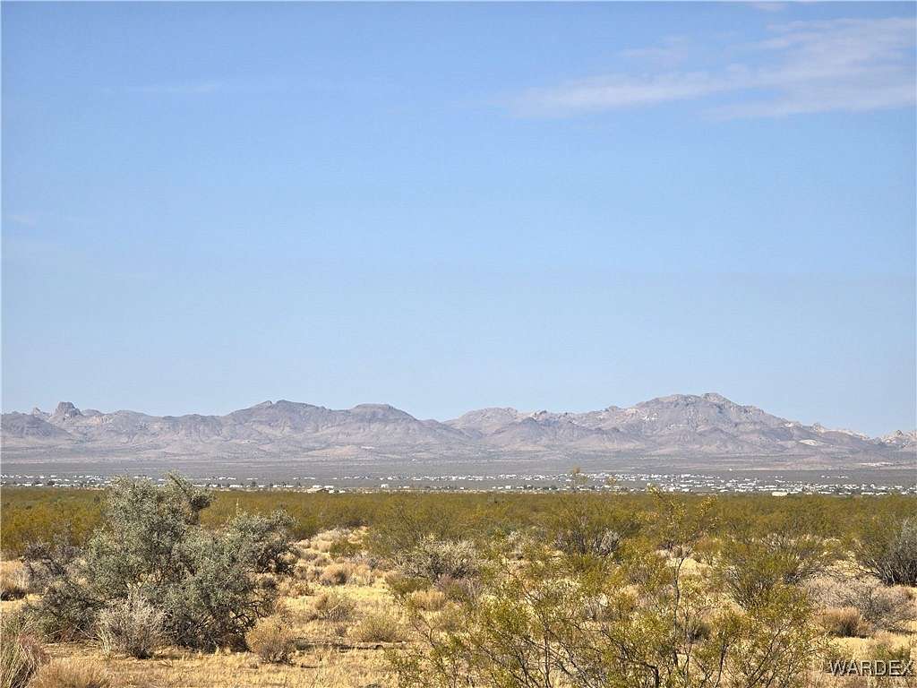 40.25 Acres of Land for Sale in Golden Valley, Arizona