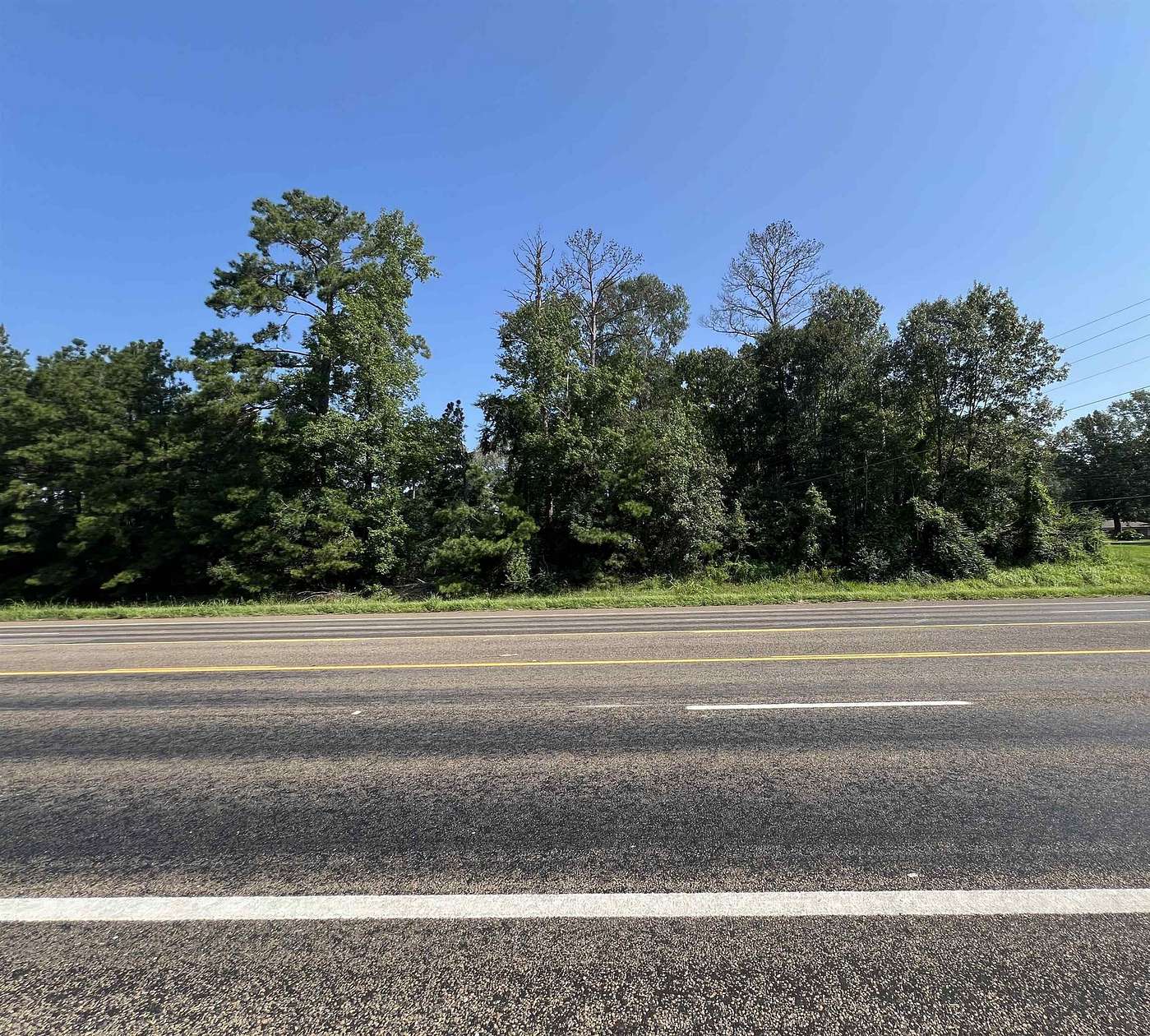 3.09 Acres of Residential Land for Sale in Jasper, Texas