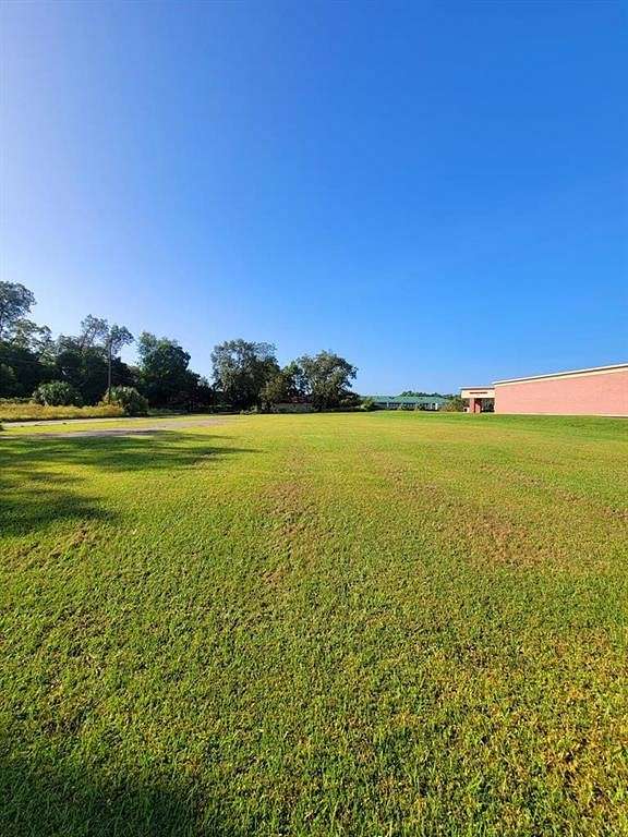 0.81 Acres of Commercial Land for Sale in Waycross, Georgia