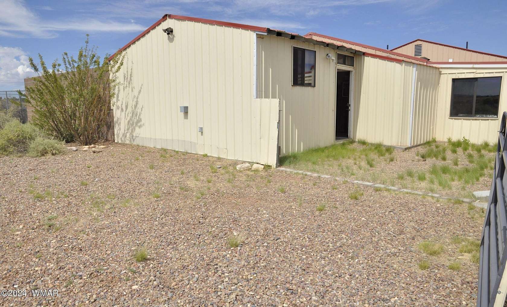 19.61 Acres of Land with Home for Sale in Snowflake, Arizona