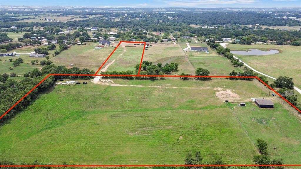 12.004 Acres of Land for Sale in Cleburne, Texas