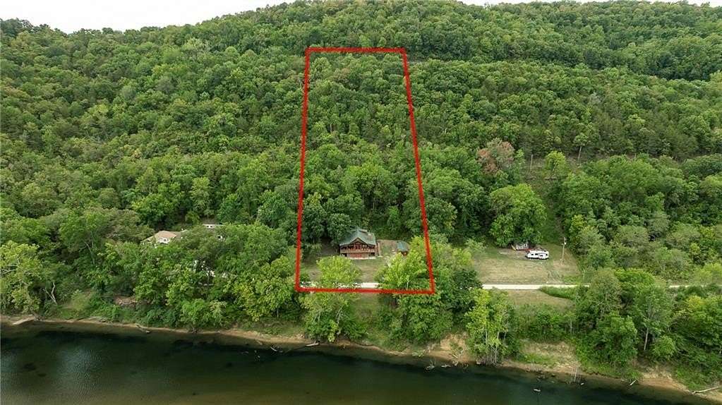 2.48 Acres of Residential Land with Home for Sale in Eureka Springs, Arkansas