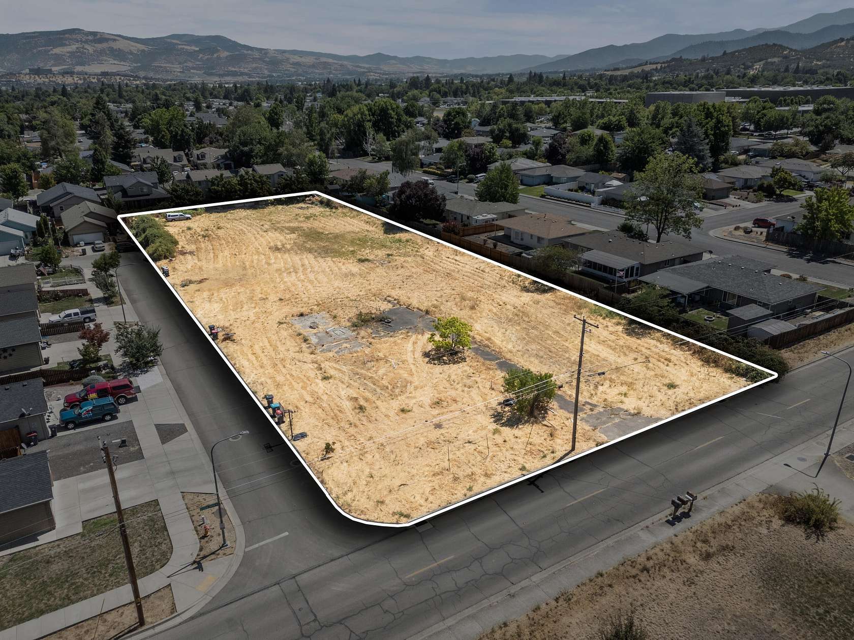 1.38 Acres of Residential Land for Sale in Medford, Oregon