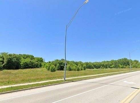 30 Acres of Land for Sale in Kansas City, Missouri