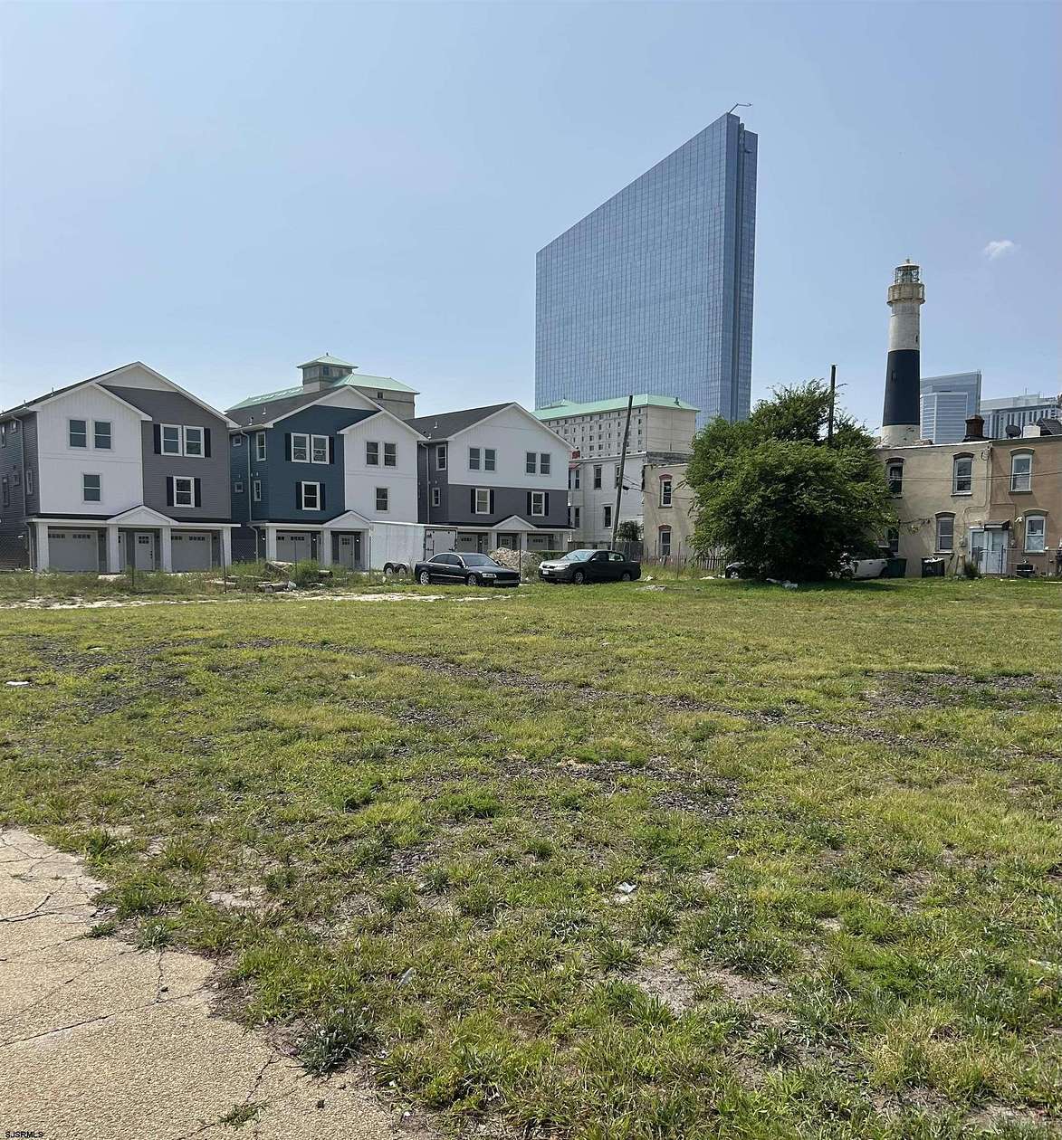 0.09 Acres of Mixed-Use Land for Sale in Atlantic City, New Jersey