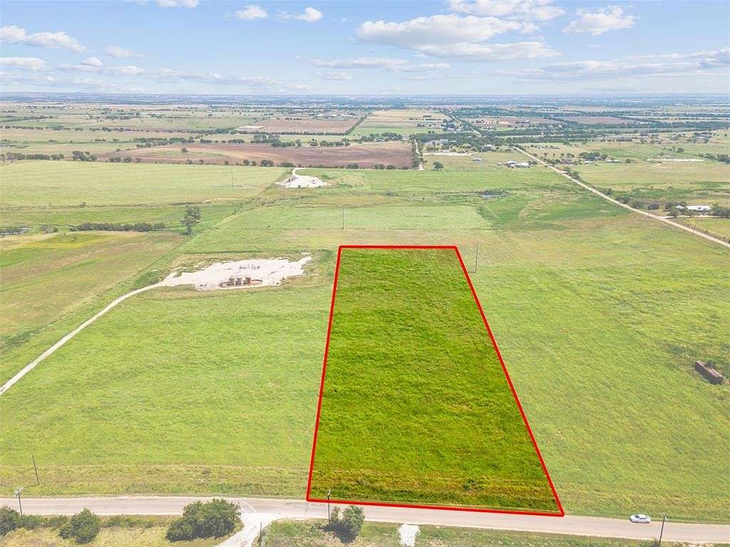 5 Acres of Land for Sale in Cleburne, Texas