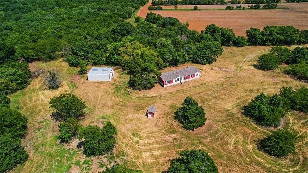 3.253 Acres of Residential Land with Home for Sale in Pottsboro, Texas