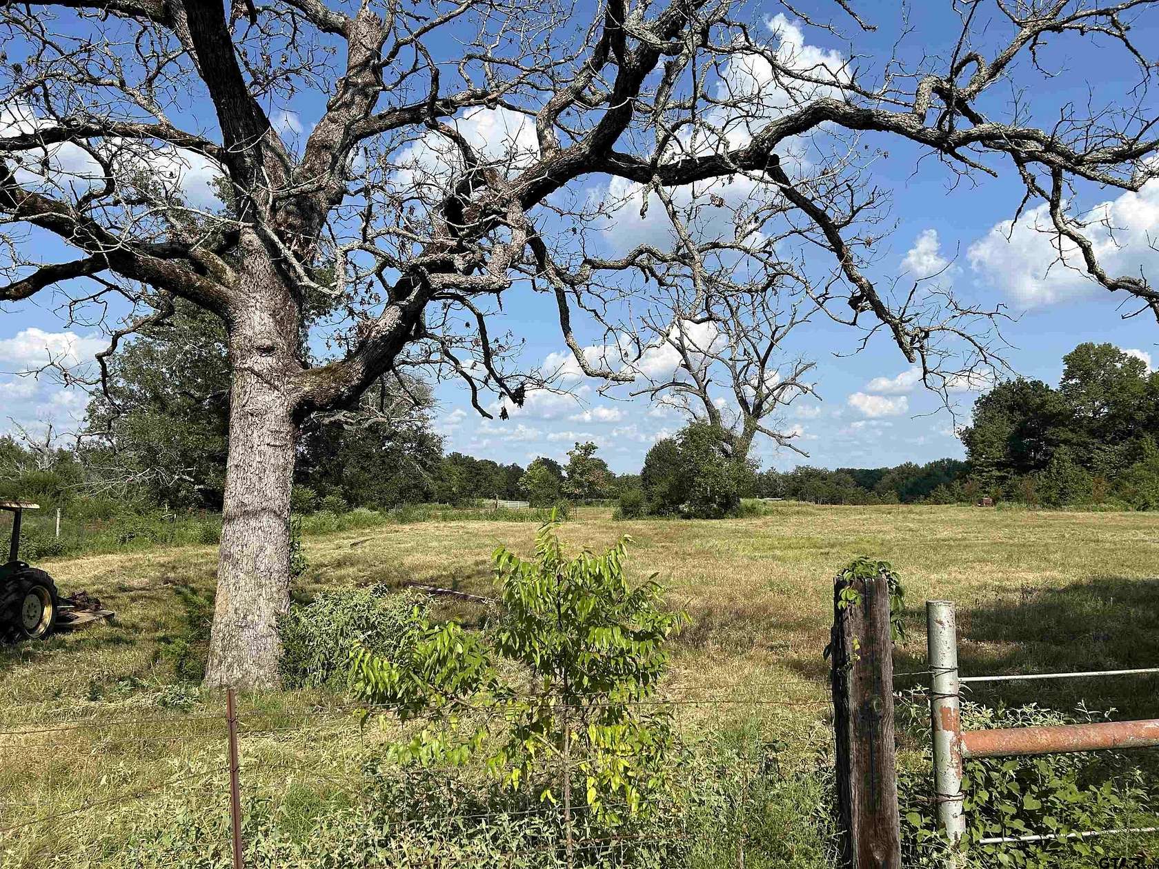 1.8 Acres of Residential Land for Sale in Troup, Texas