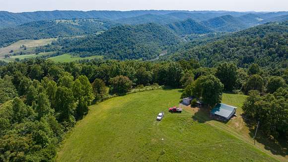 117.67 Acres of Land with Home for Sale in Eidson, Tennessee