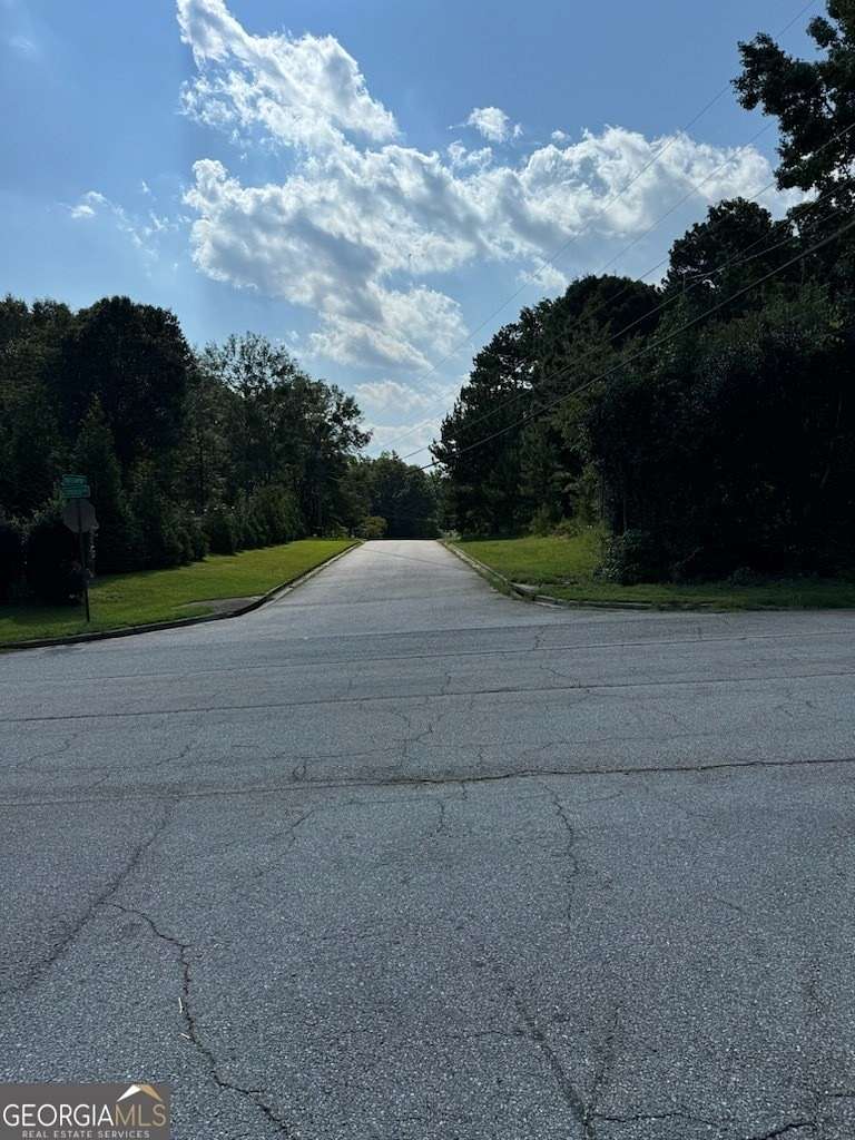 8 Acres of Residential Land for Sale in Hampton, Georgia