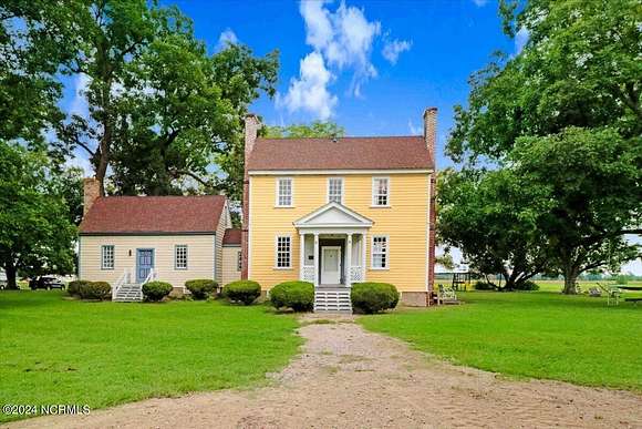 6 Acres of Residential Land with Home for Sale in Tarboro, North Carolina