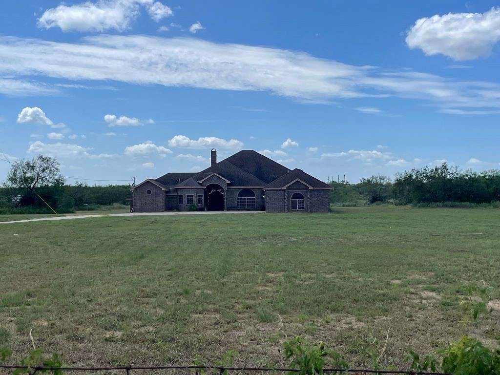 5.02 Acres of Residential Land with Home for Sale in Hebbronville, Texas