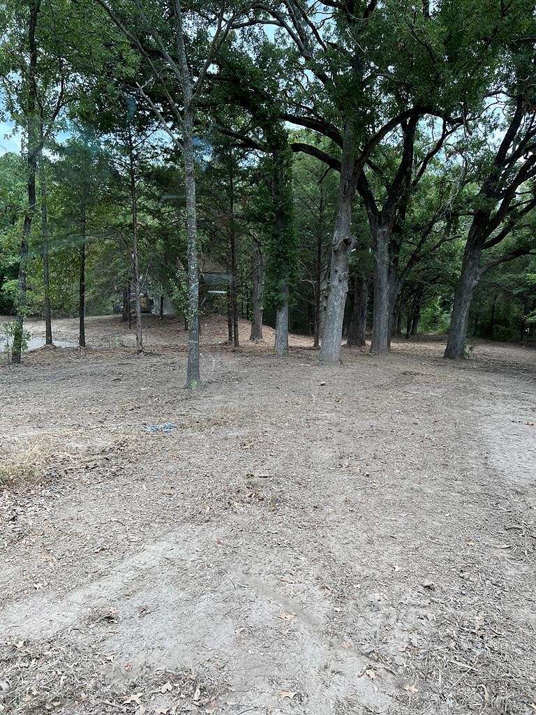 6.5 Acres of Residential Land for Sale in Kemp, Texas