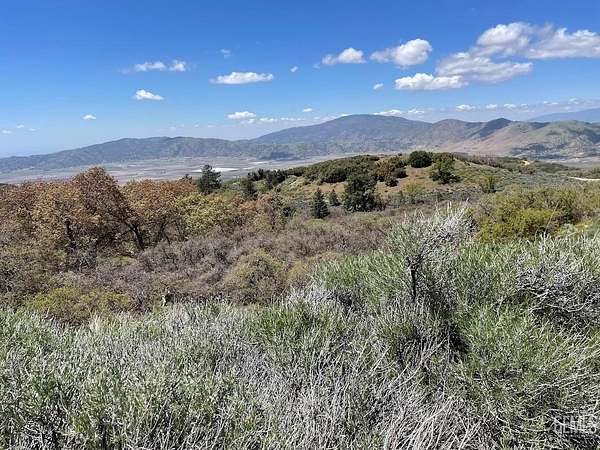2 Acres of Land for Sale in Tehachapi, California