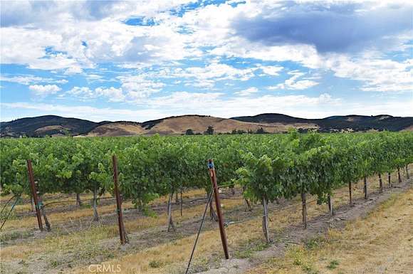 121 Acres of Land for Sale in Lockwood, California