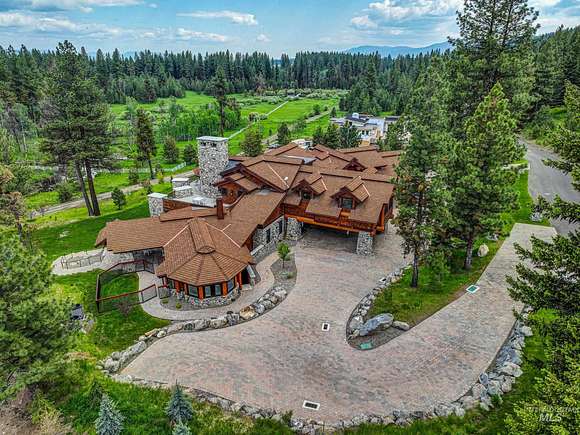 2.291 Acres of Residential Land with Home for Sale in McCall, Idaho