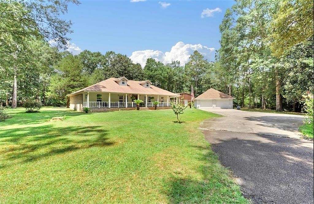 4.52 Acres of Residential Land with Home for Sale in Semmes, Alabama