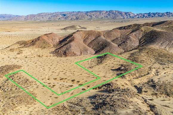 32 Acres of Land for Sale in Twentynine Palms, California