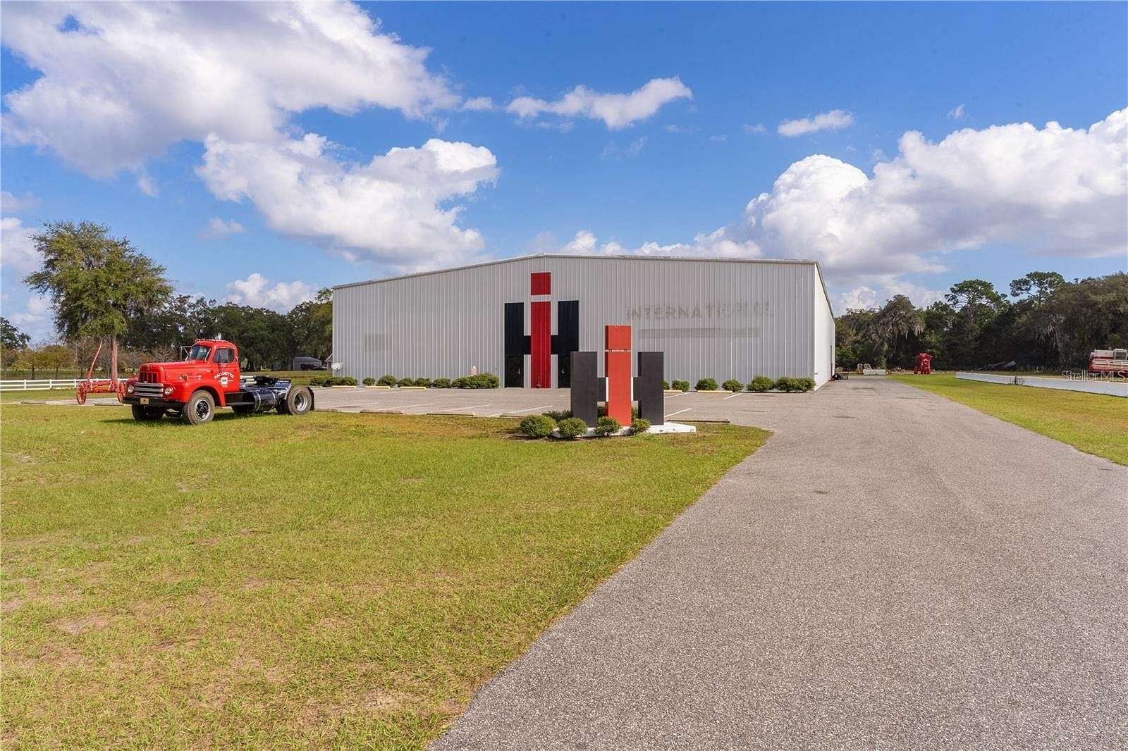 6.4 Acres of Improved Mixed-Use Land for Sale in Leesburg, Florida