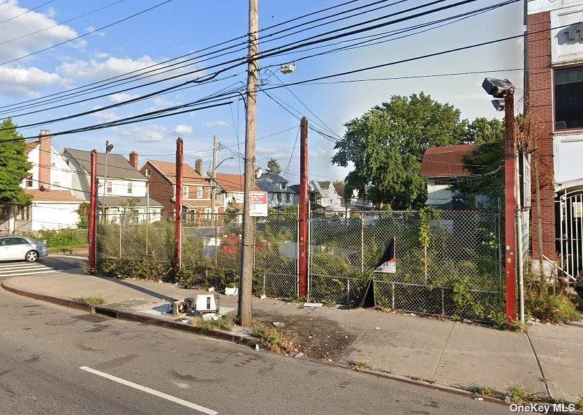 0.13 Acres of Mixed-Use Land for Sale in Jamaica, New York