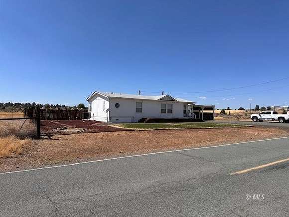 4 Acres of Residential Land with Home for Sale in Alturas, California