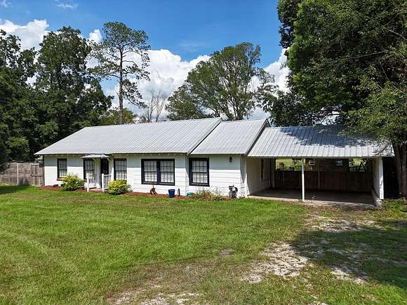 4.9 Acres of Residential Land with Home for Sale in Pavo, Georgia