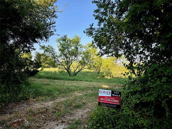 5.5 Acres of Residential Land for Sale in Cleburne, Texas