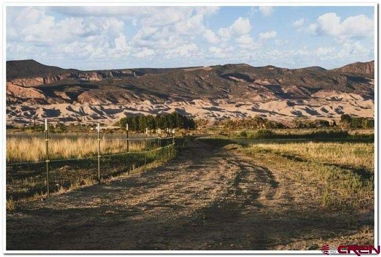 465 Acres of Land for Sale in Montrose, Colorado