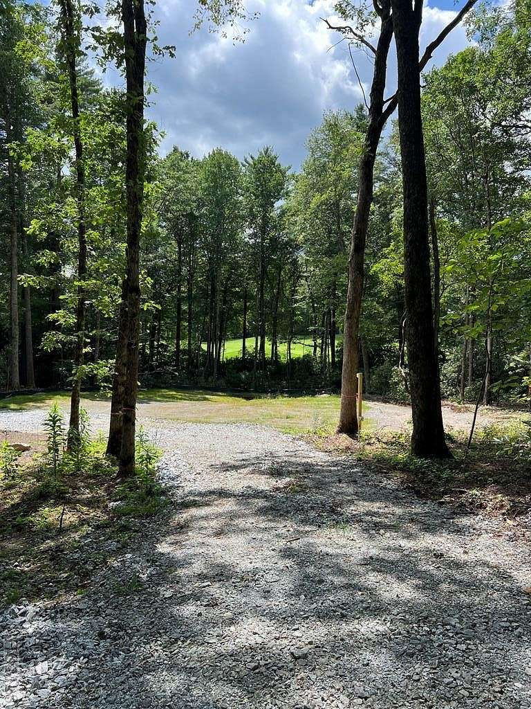 0.77 Acres of Residential Land for Sale in Cashiers, North Carolina