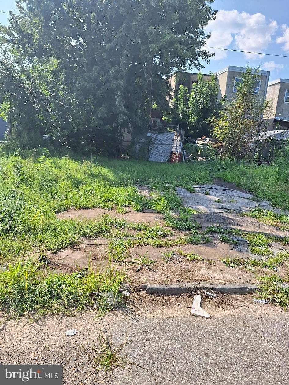 0.09 Acres of Land for Sale in Camden, New Jersey