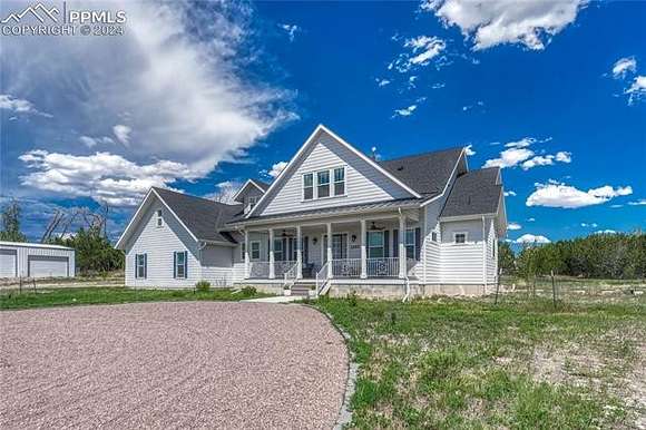 16.07 Acres of Land with Home for Sale in Penrose, Colorado