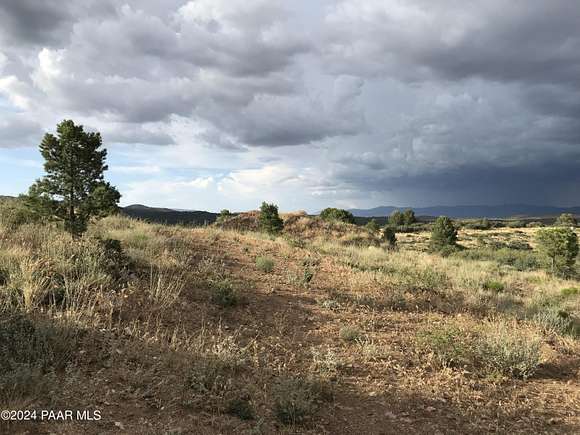 2.02 Acres of Residential Land for Sale in Peeples Valley, Arizona