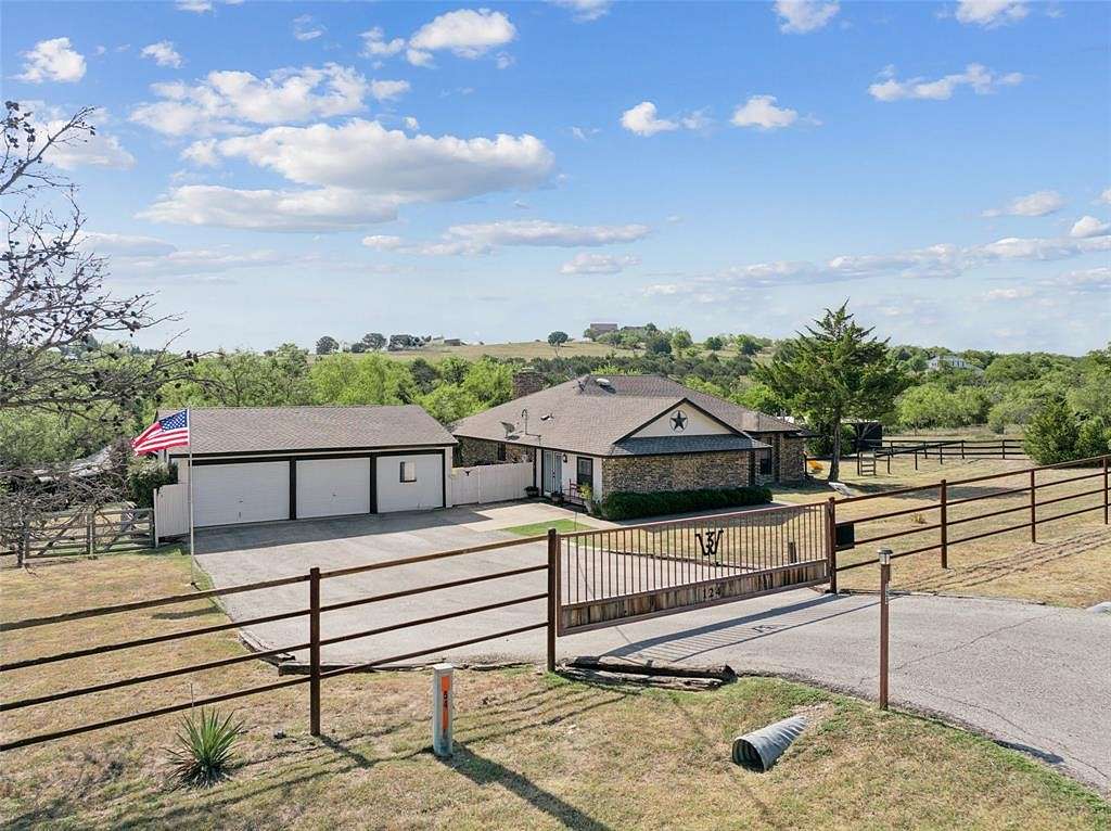 8.79 Acres of Land with Home for Sale in Aledo, Texas