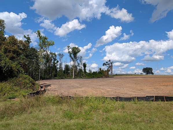 15.4 Acres of Mixed-Use Land for Sale in Valdosta, Georgia