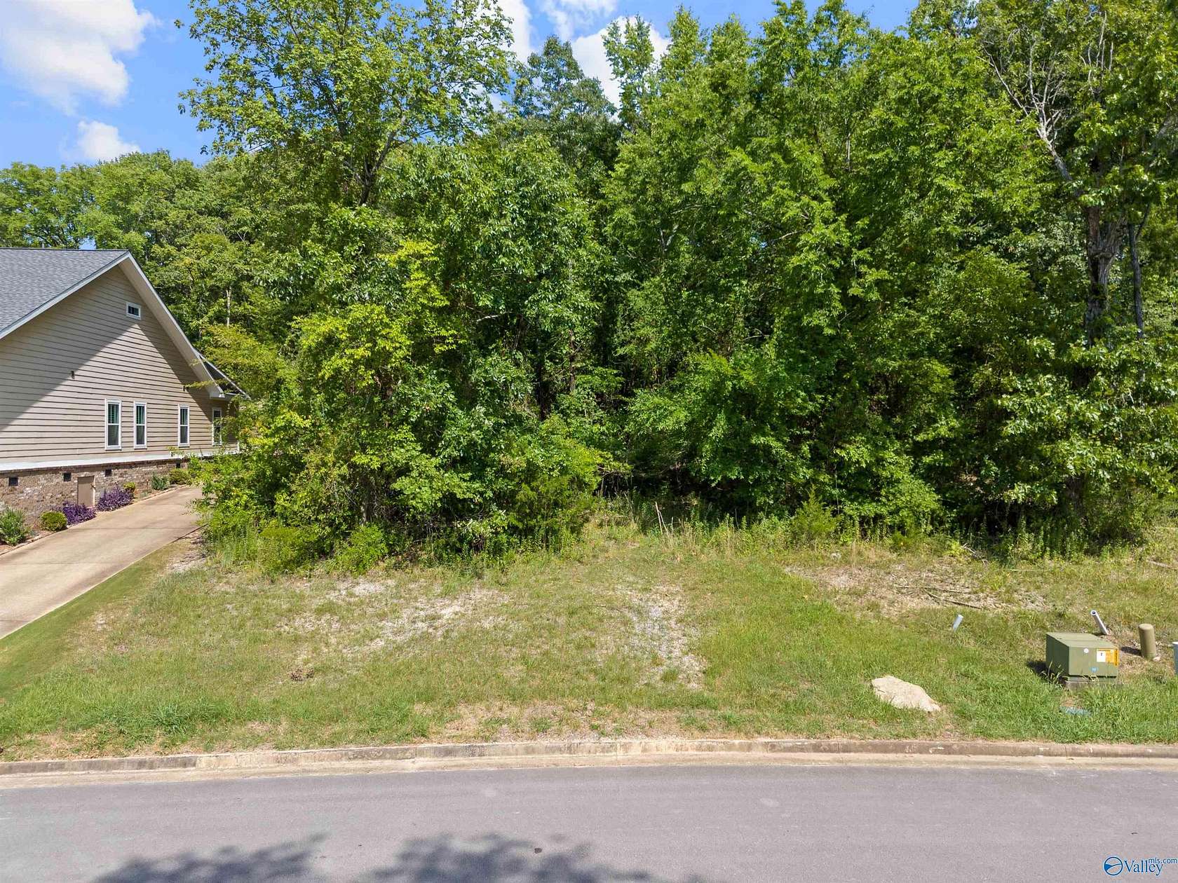 0.21 Acres of Residential Land for Sale in Huntsville, Alabama