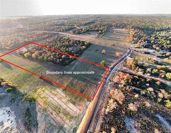 10.01 Acres of Land for Sale in Centerville, Texas